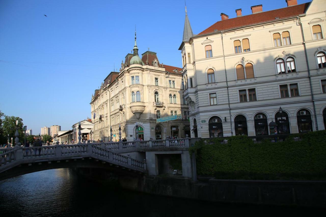 Apartment Central Station Between Dragon And Triple Bridges Laibach Exterior foto